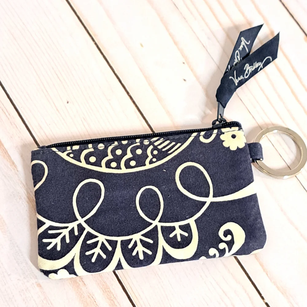 Vera Bradley Blue & Off-White ID/Change Wallet - Picture 2 of 5